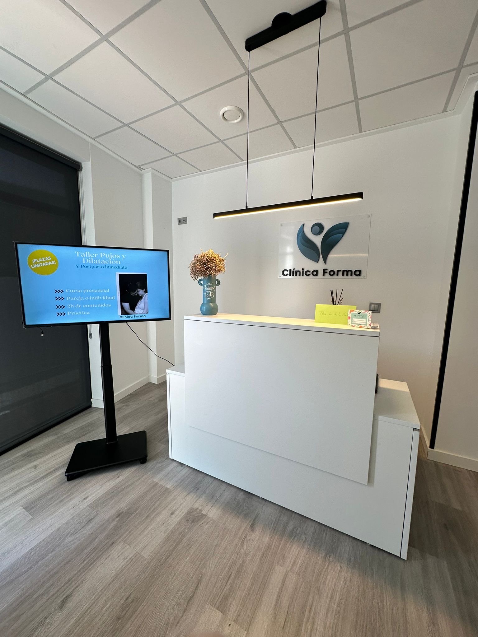 Recepción de Clínica Forma en Callosa de Segura